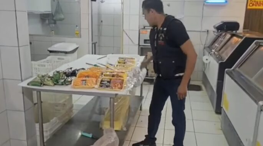 Mais de 200 kg de carne estragada estavam sendo vendidas em Goiânia